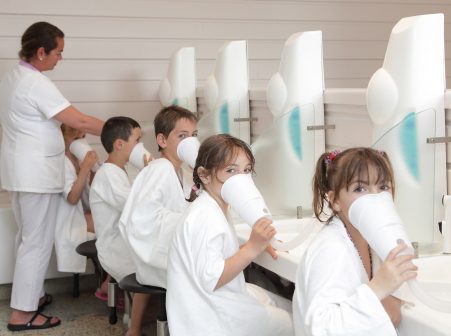 Soins respiratoires fumigations pour les enfants à la station thermale de Barèges-Barzun
