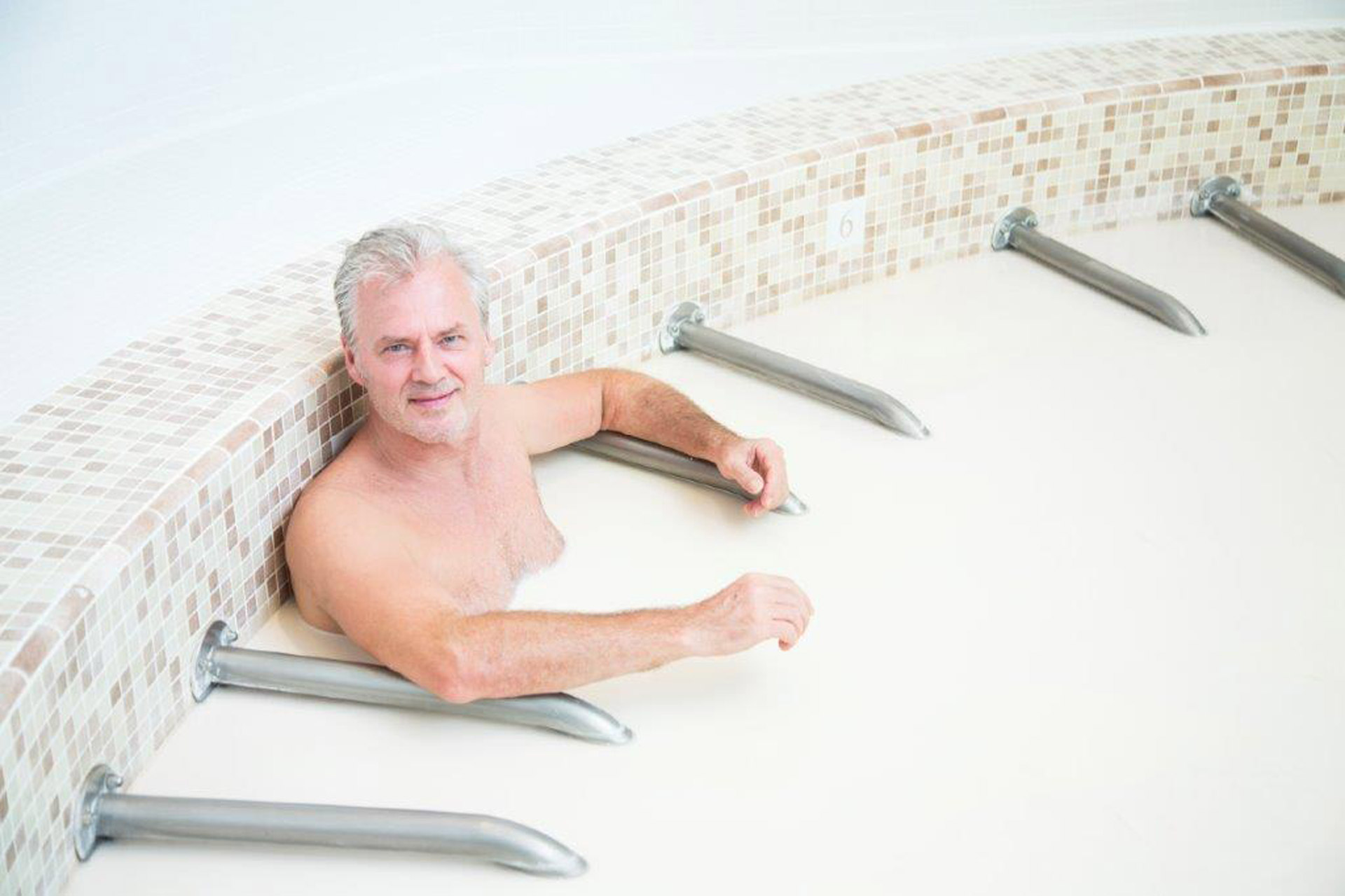 Bains de boues à la station thermale de Lamaoul-les-Bains