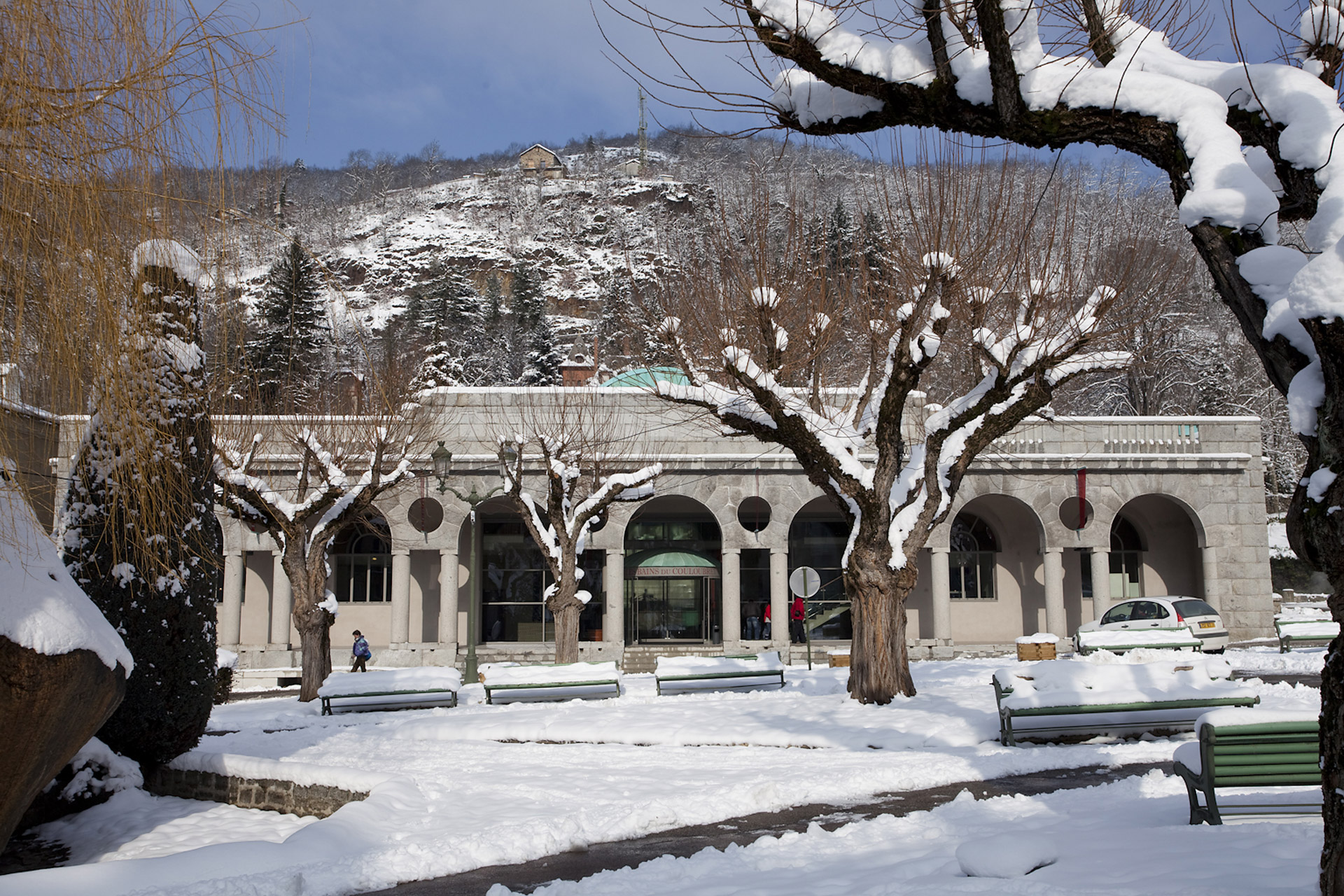 station_thermale_Ax_les_Thermes_Bains_du_Couloubret_sous_la_neige_